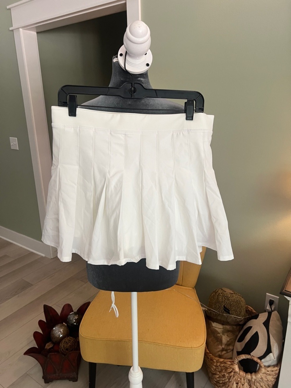 CRZ YOGA White Pleated Tennis Skort